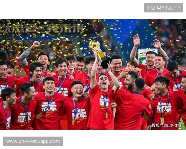 上海海港外援组合默契十足，卫冕目标明确